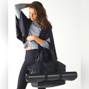 Lulemon black vinyasa infinityscarf